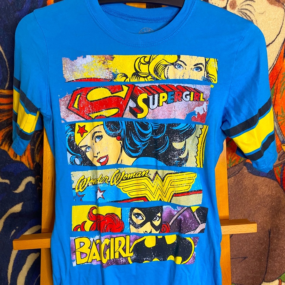 DC Comics Supergirl Wonder Woman Batgirl Graphic Sport Tee, W Size S
